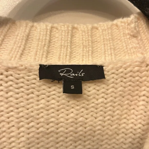 Cute Rails Cardigan - Picture 2 of 5